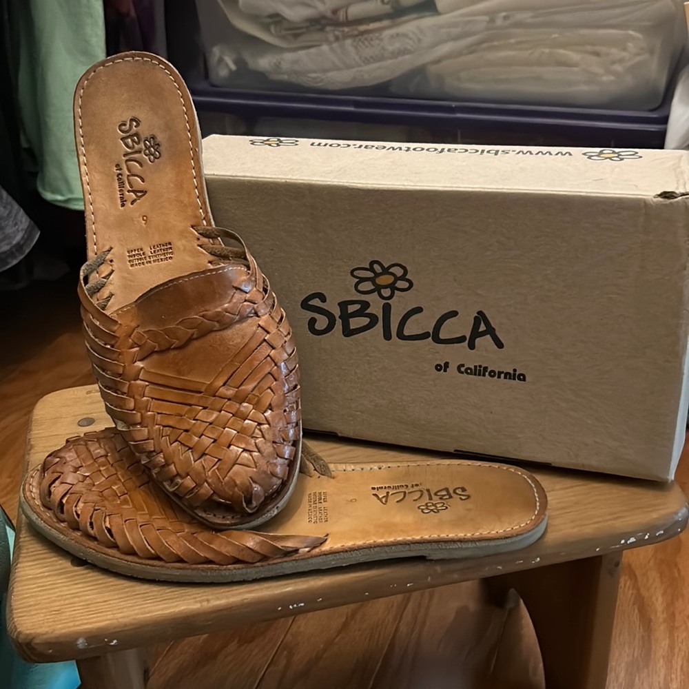 Sbicca Baines 9M huarache slip on sandals